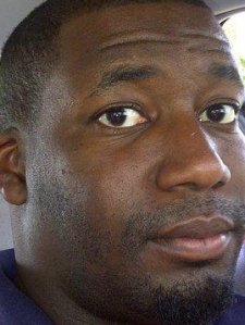 Reggie Hall 408319_532221606791282_1271471221_n