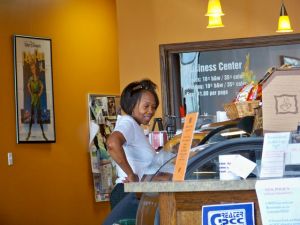 Margaret at Blue Java 102_0378